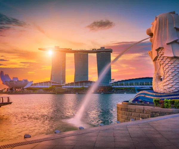 merlion-statue-fountain-merlion-park-singapore-city-skyline-one-most-famous-tourist-attraction-singapore_29505-890